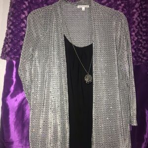 blouse with necklace